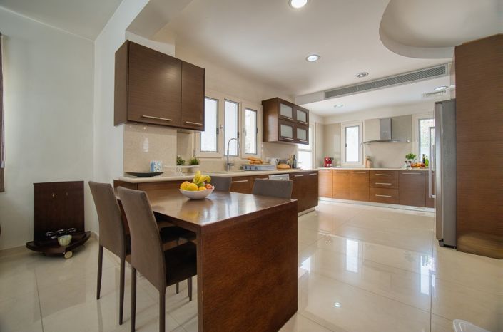 Image No.10-6 Bed Villa for sale