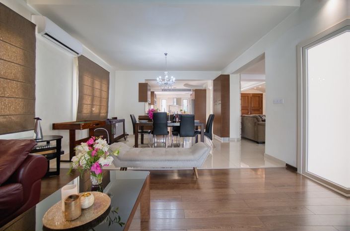 Image No.7-6 Bed Villa for sale