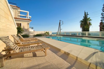 Detached Villa For Sale  in  Agia Fyla