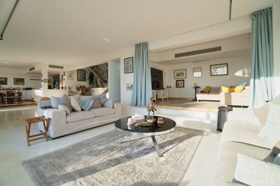 Detached Villa For Sale  in  Agia Fyla