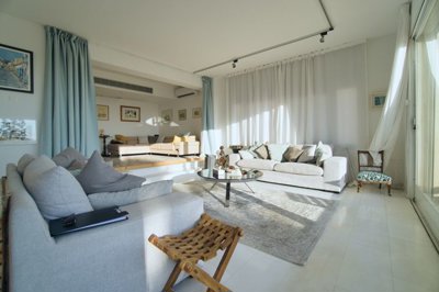 Detached Villa For Sale  in  Agia Fyla