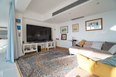 Detached Villa For Sale  in  Agia Fyla