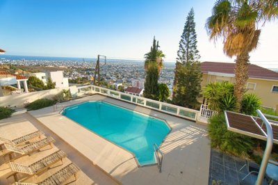 Detached Villa For Sale  in  Agia Fyla