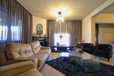 Detached Villa For Sale  in  Kato Polemidia