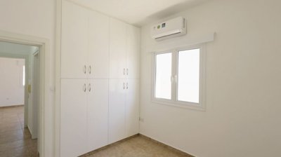 Semi Detached Villa For Sale  in  Livadia