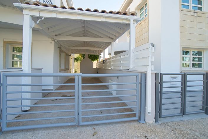 Image No.2-Villa de 5 chambres à vendre à Parekklisia