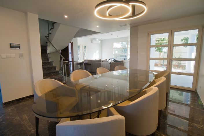 Image No.9-5 Bed Villa for sale