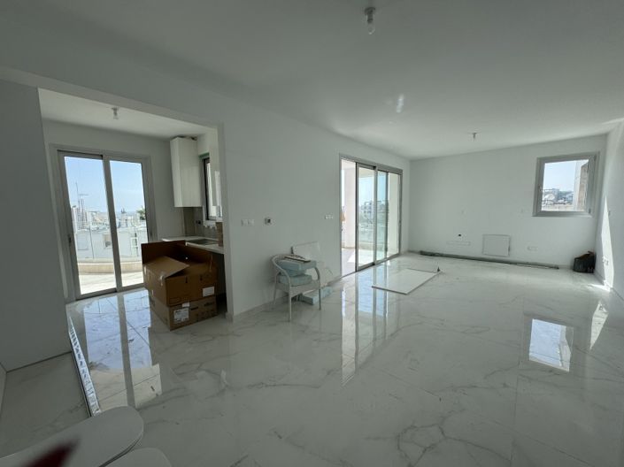 Image No.2-Appartement de 2 chambres à vendre à Limassol