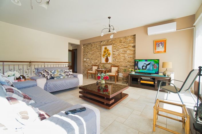 Image No.10-4 Bed Villa for sale