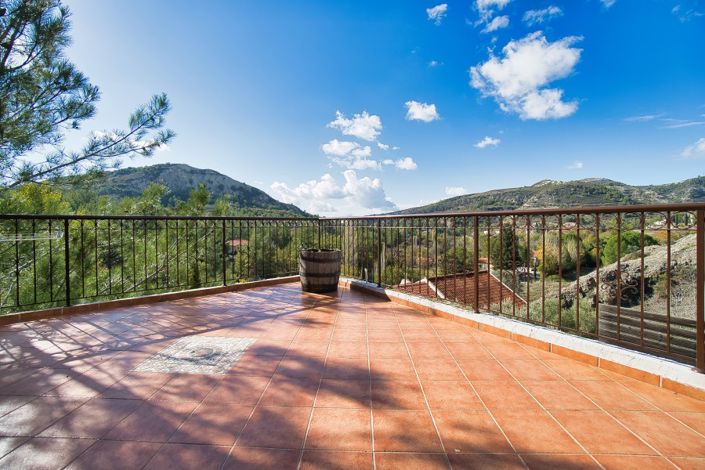 Image No.3-4 Bed Villa for sale