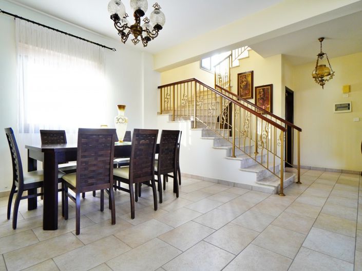 Image No.2-Villa de 4 chambres à vendre à Larnaca