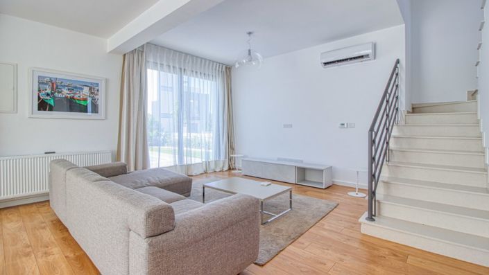 Image No.9-3 Bed Villa for sale