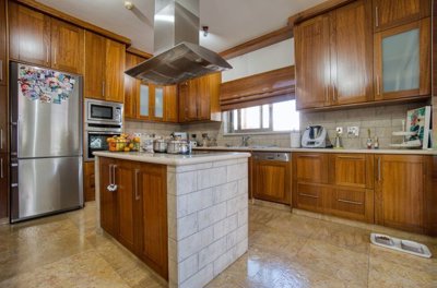 Detached Villa For Sale  in  Ayios Athanasios