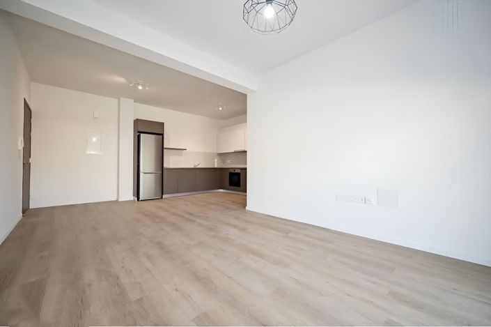 Image No.2-Appartement de 2 chambres à vendre à Larnaca