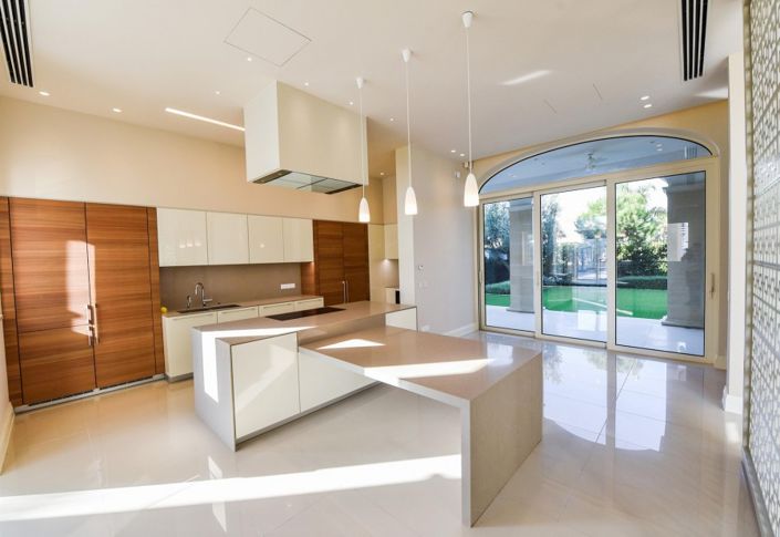 Image No.2-6 Bed Villa for sale