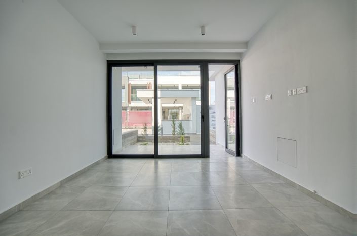 Image No.6-3 Bed Townhouse for sale