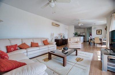 Penthouse For Sale  in  Agia Marinouda