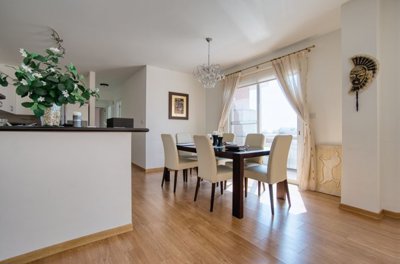 Penthouse For Sale  in  Agia Marinouda
