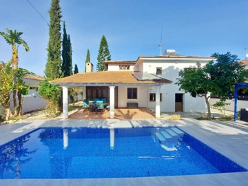 Detached Villa For Sale  in  Aradippou