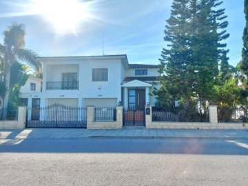 Detached Villa For Sale  in  Aradippou