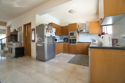 Detached Villa For Sale  in  Ayios Athanasios