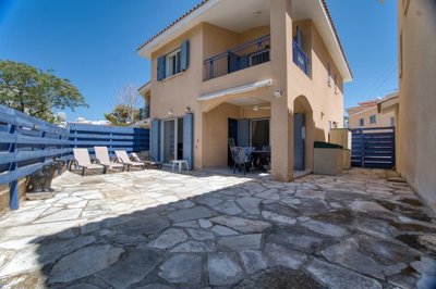 Detached Villa For Sale  in  Kato Paphos - Universal