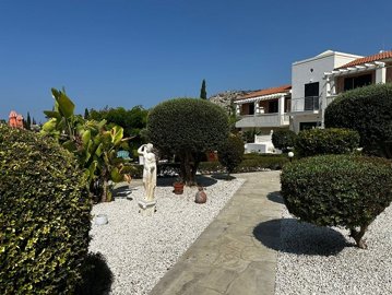 IMG-872-872-3