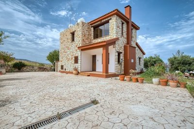 Detached Villa For Sale  in  Agia Marina Chrysochous