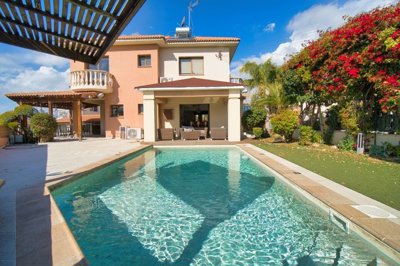 Detached Villa For Sale  in  Kolossi