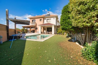 Detached Villa For Sale  in  Kolossi
