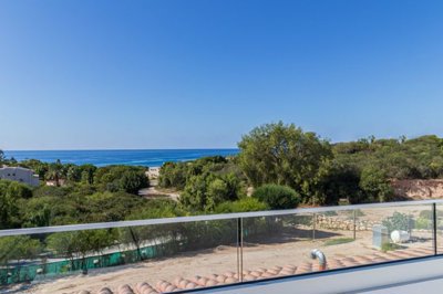 Apartments / Penthouses in Coral Bay