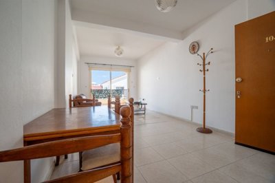 Apartment For Sale  in  Anavargos