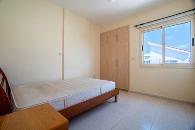 Apartment For Sale  in  Anavargos