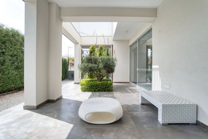 Image No.2-3 Bed Villa for sale