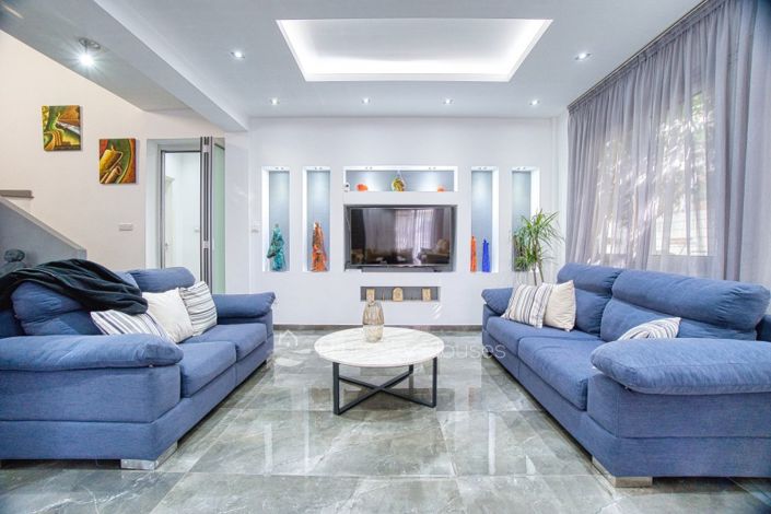 Image No.3-Villa de 6 chambres à vendre à Limassol