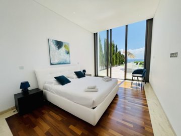 Detached Villa For Sale  in  Select Location