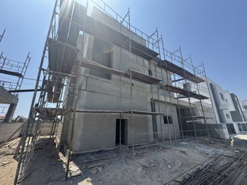 Semi Detached Villa For Sale  in  Erimi