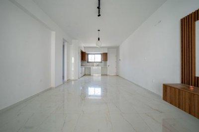 Apartment For Sale  in  Paphos Town