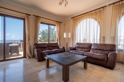 Detached Villa For Sale  in  Ayios Athanasios