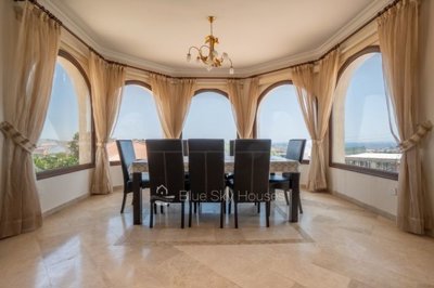 Detached Villa For Sale  in  Ayios Athanasios