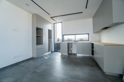 Penthouse For Sale  in  Katholiki