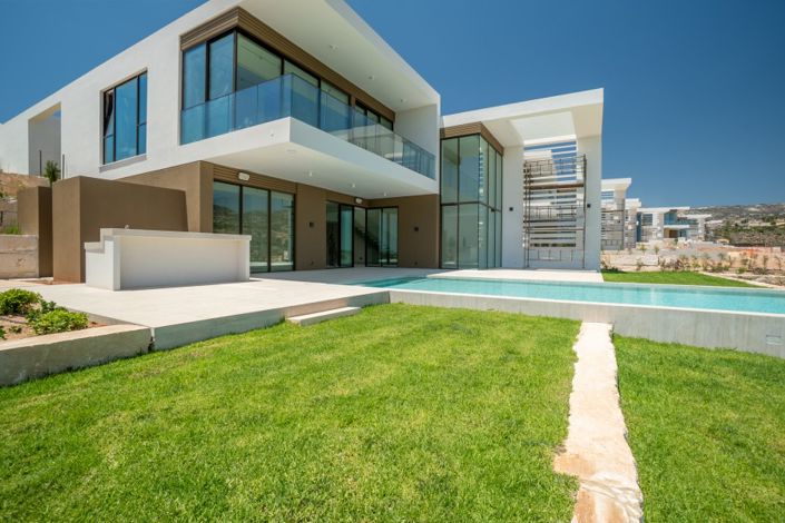 Image No.2-6 Bed Villa for sale