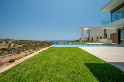 Detached Villa For Sale  in  Pegia