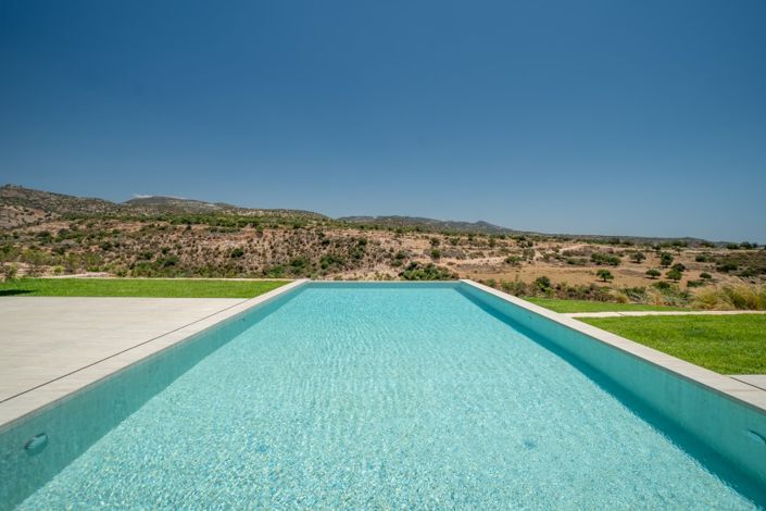 Image No.8-6 Bed Villa for sale