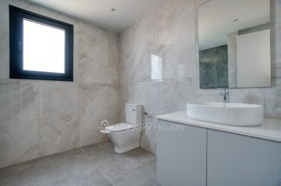 Detached Villa For Sale  in  Pyrgos