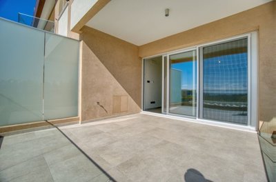 Apartment For Sale  in  Chloraka