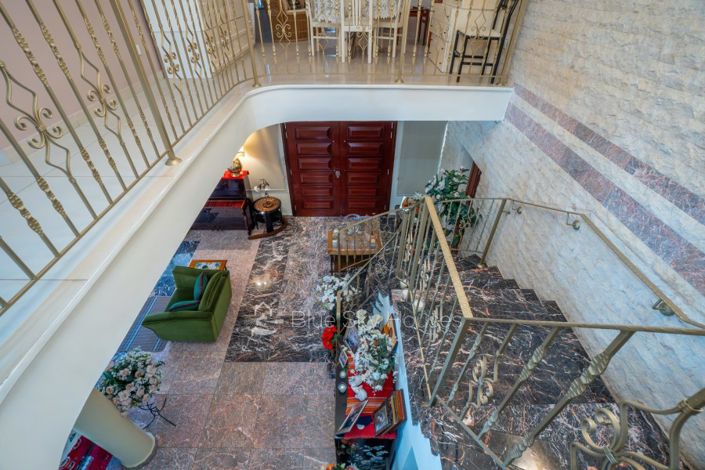 Image No.2-7 Bed Villa for sale