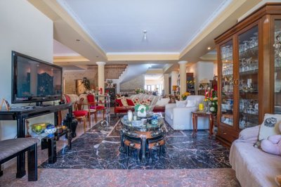 Detached Villa For Sale  in  Columbia