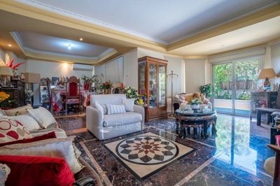 Detached Villa For Sale  in  Columbia