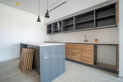 Apartment For Sale  in  Agios Tychonas